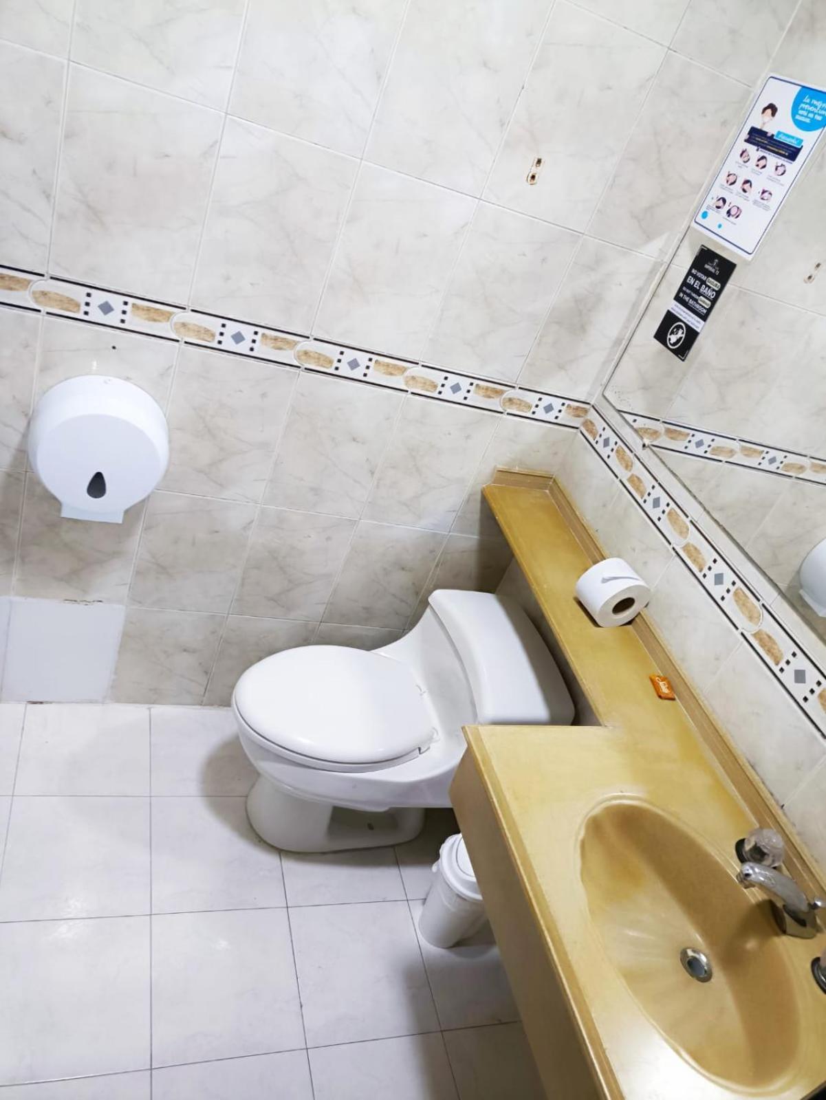 Hotel Suite Imperial 72 バランキージャ エクステリア 写真