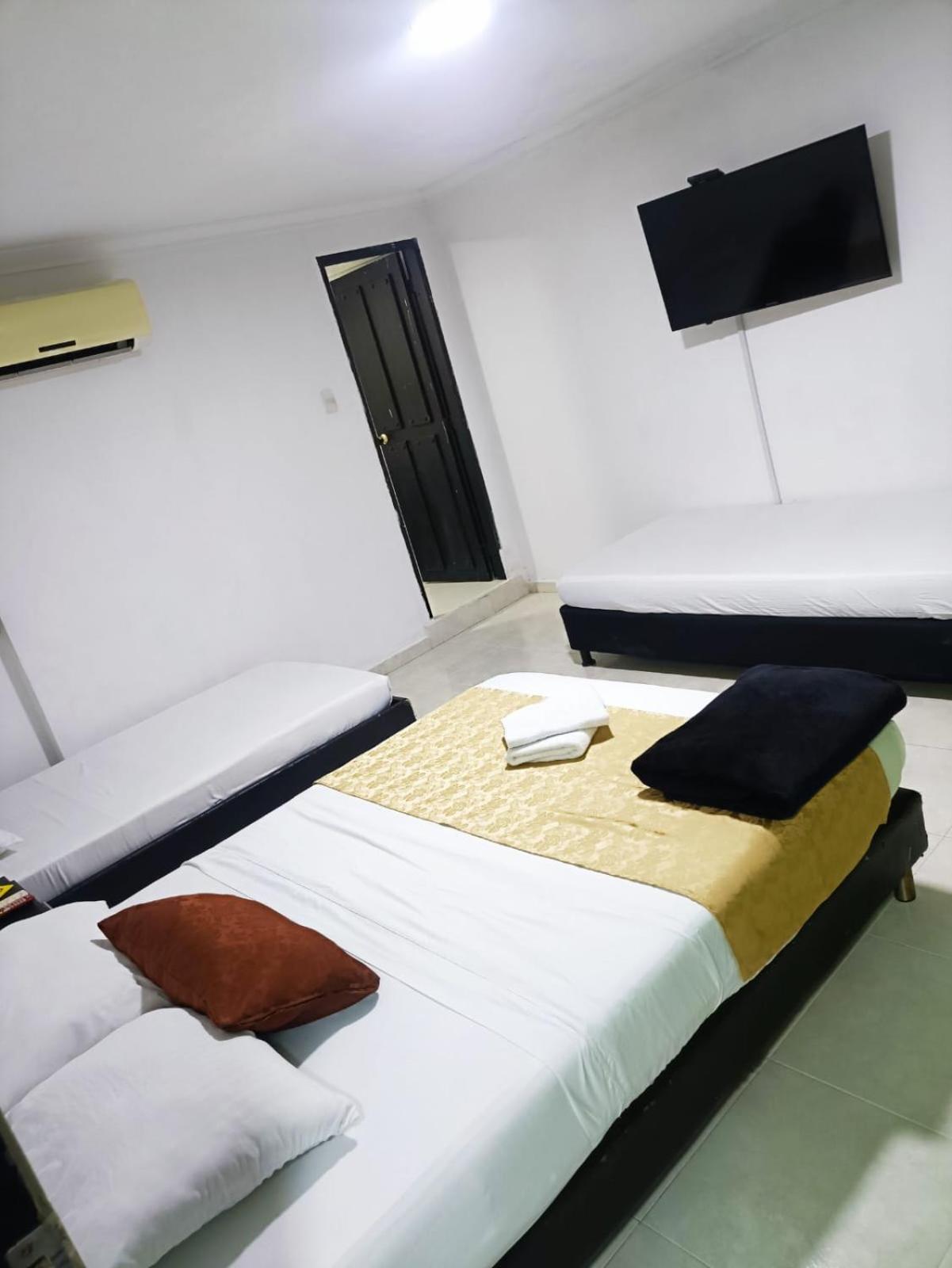 Hotel Suite Imperial 72 バランキージャ エクステリア 写真