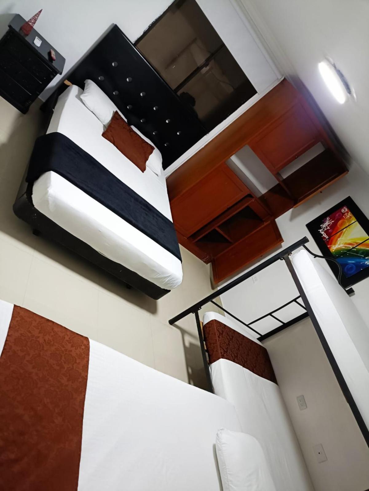 Hotel Suite Imperial 72 バランキージャ エクステリア 写真