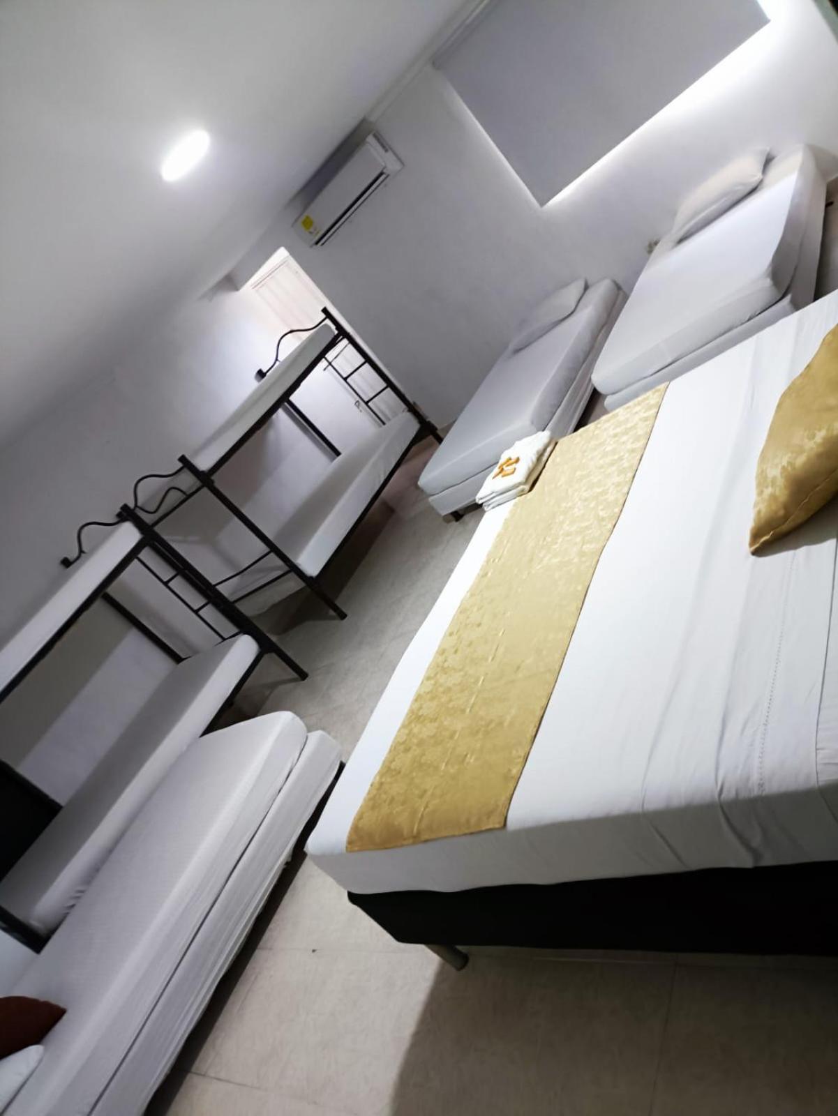 Hotel Suite Imperial 72 バランキージャ エクステリア 写真