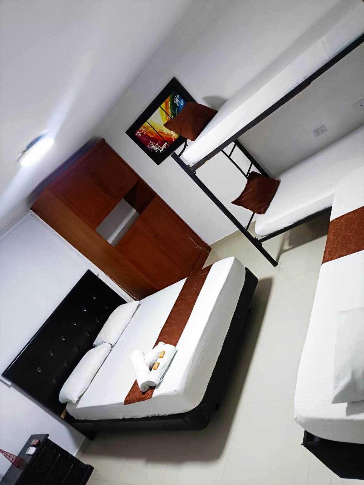 Hotel Suite Imperial 72 バランキージャ エクステリア 写真